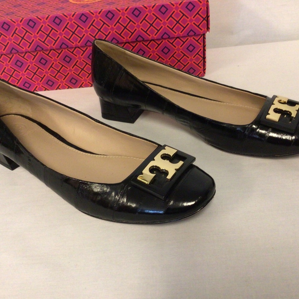 Tory Burch size 8.5 black Gigi pump